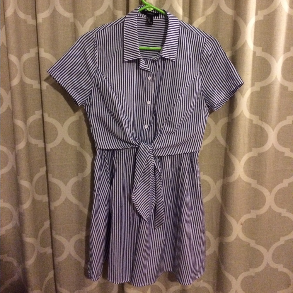 Button down dress with tie front